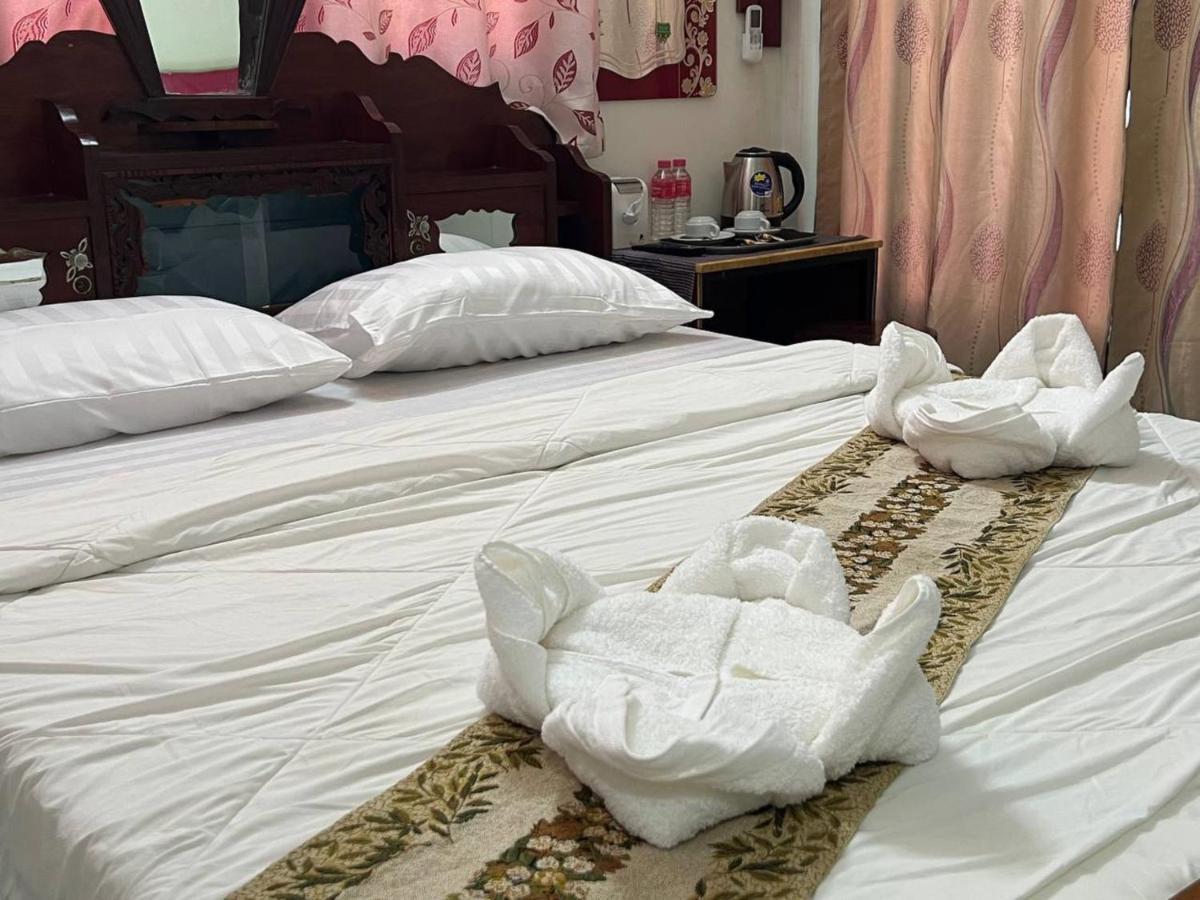 Lotus Blanc Homestay Battambang Exterior foto