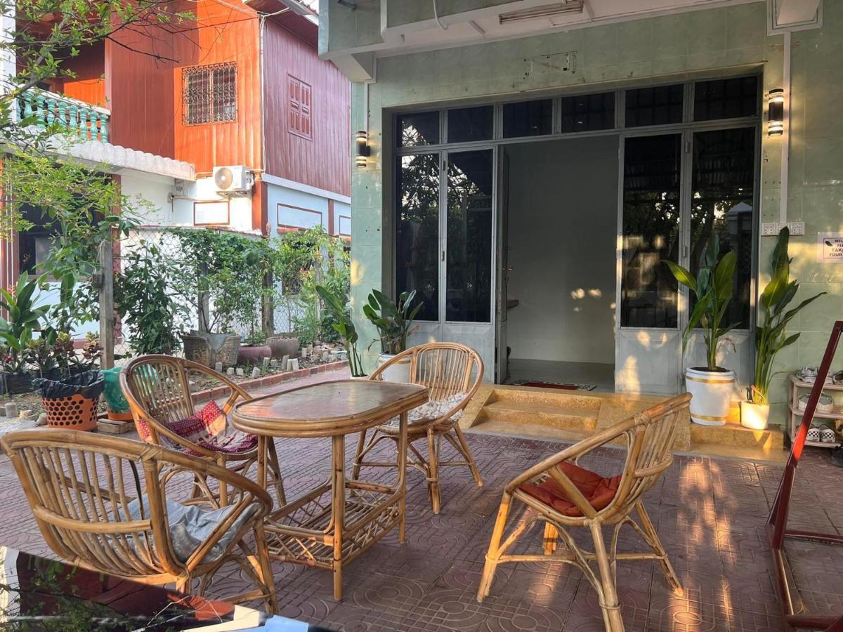 Lotus Blanc Homestay Battambang Exterior foto