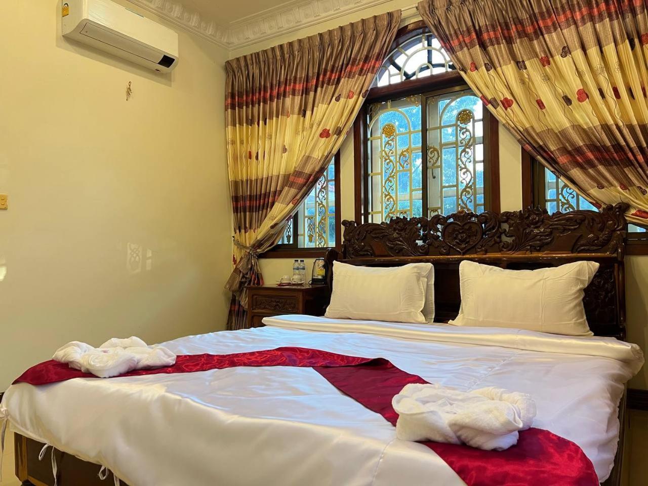 Lotus Blanc Homestay Battambang Exterior foto