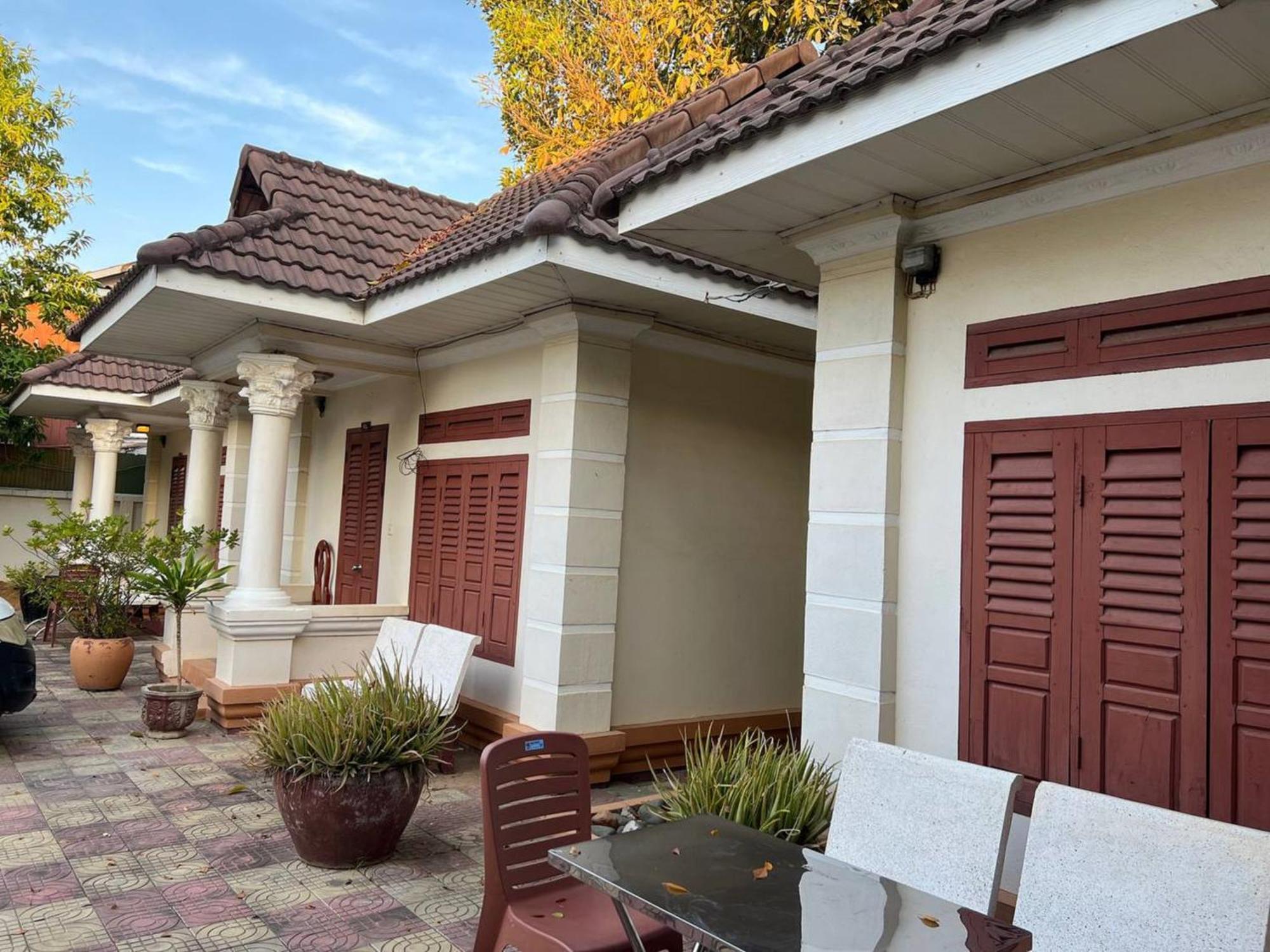 Lotus Blanc Homestay Battambang Exterior foto